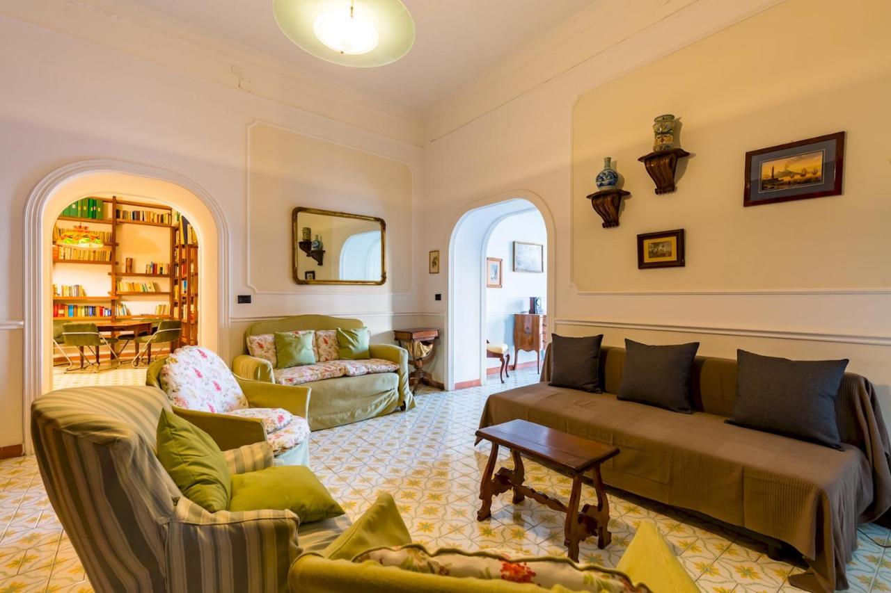 Villa Paola - Hidden Panoramic Garden And Terraces By Napoliapartments Exterior foto
